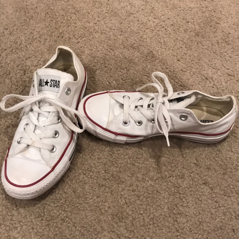 Low top white converse